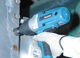 מפתח אימפקט חשמלי 588 ניוטון-מטר דגם MAKITA 6906 מקיטה