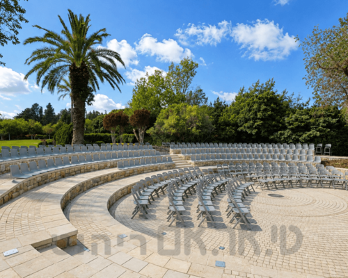 מושבי טריבונה מדגם אריק קשיח – פרויקט גני רמת הנדיב