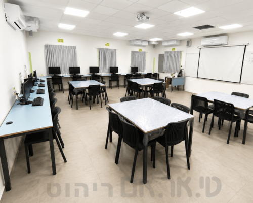 טללי אורות – כיתת מחשבים בהתאמה אישית
