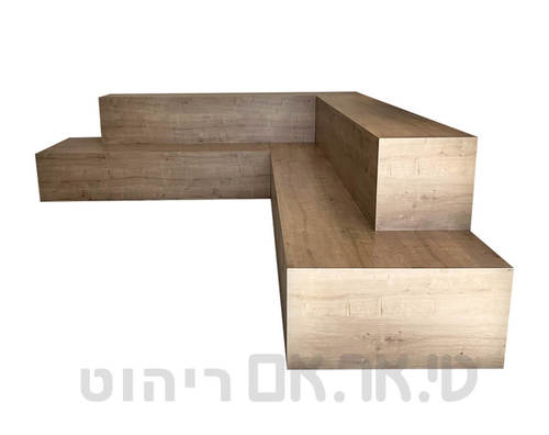 במת ישיבה דו-קומתית