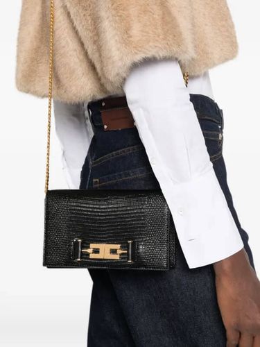 Shoulder bag with groumette chain