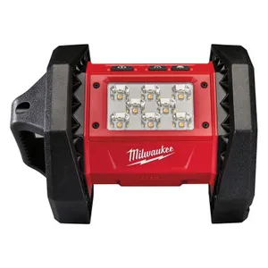 פנס LED להארת שטח נטען 1,100 לומינס 18V (גוף בלבד) MILWAUKEE