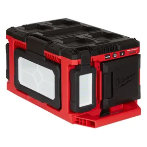 פנס היקפי 3 ראשים PACKOUT 18V משולב MILWAUKEE