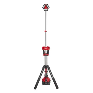 עמוד תאורה נטען 18V + שתי סוללות 5.0AH MILWAUKEE