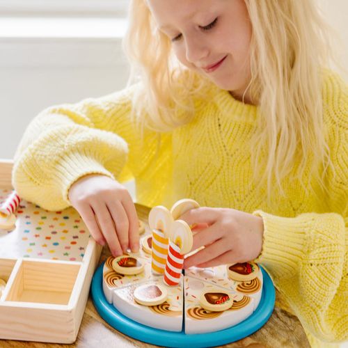 ערכת עץ להכנת עוגה Melissa & Doug – משחק אפייה מעץ לילדים