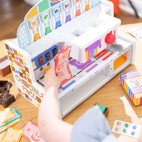 סט משחק דמיוני מעץ – שוקולד במפעל Melissa & Doug