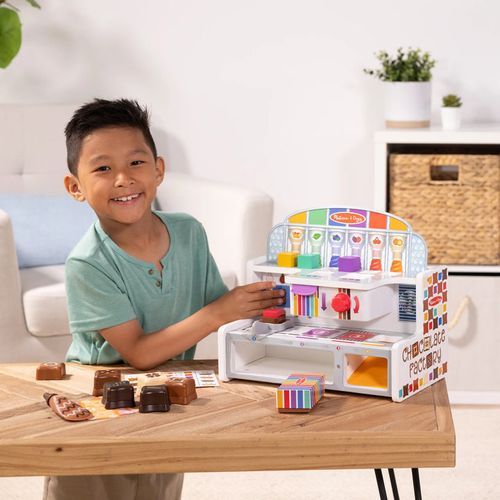 סט משחק דמיוני מעץ – שוקולד במפעל Melissa & Doug