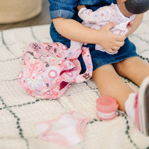 תיק החתלה לבובות Melissa & Doug – סט טיפול והחתלה לבובה