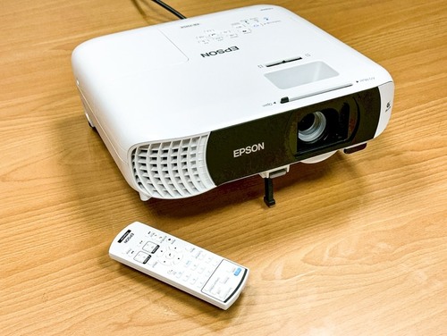 מקרן אלחוטי Epson EB-FH54