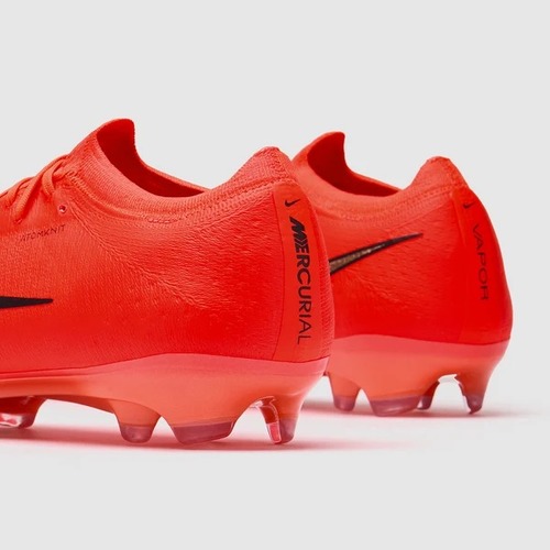נעלי כדורגל מקצועיות  Nike Mercurial Vapor XVII Elite FG  