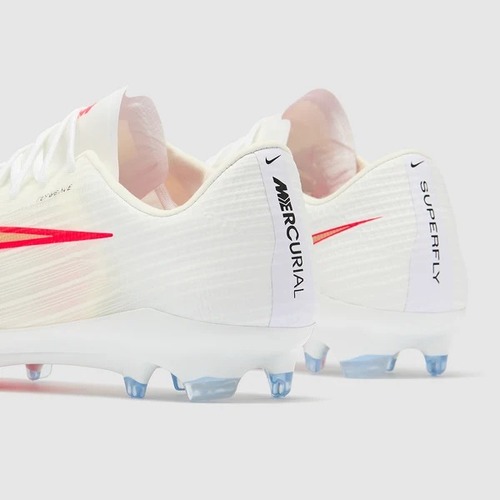 נעלי כדורגל חצי מקצועיות Nike Air Zoom Mercurial Superfly XI Pro FG