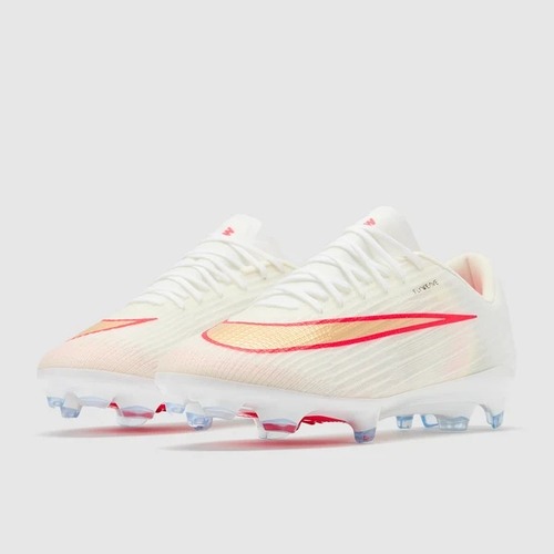 נעלי כדורגל חצי מקצועיות Nike Air Zoom Mercurial Superfly XI Pro FG