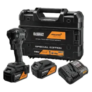 מברגת אימפקט 18V מסדרת מקלארן + שתי סוללות 4AH DEWALT