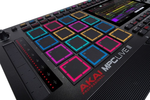 Akai Pro MPC LIVE3 זווית נוספת4
