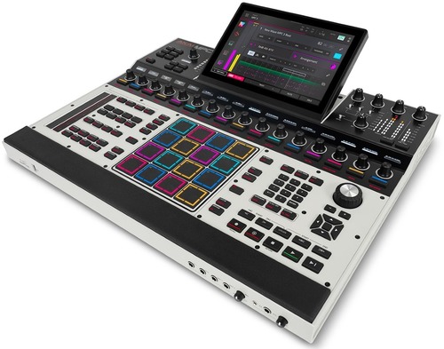 Akai Pro MPC XL זווית נוספת3