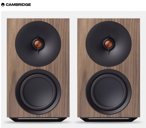זוג רמקולים מדפיים מוגברים מבית Cambrudge Audio דגם Compact active stereo streaming speakers L/R M