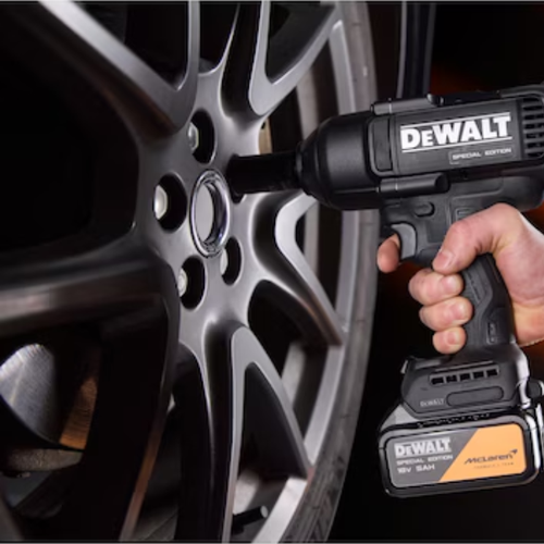 סט מפתח אימפקט עוצמתי ''18V 1/2 + DEWALT X MCLAREN + סוללה 1 5A + מטען + מזוודה  - יבואן רשמי