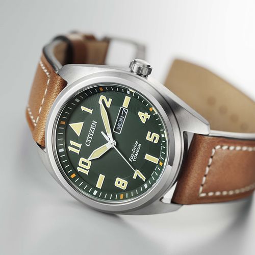 שעון טיטניום סולארי עם זכוכית ספיר BM8560-11X Citizen Eco-Drive - תמונה 4