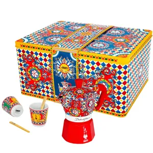 מארז Bialetti × Dolce&Gabbana Sicilian Cart – מקינטה Moka Express ל-2 כוסות + 2 כוסות אספרסו ובוחשנים