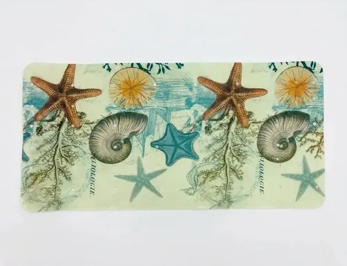 שטיח אמבטיה נגד החלקה ואקום שקוף דגם צדפים וקונכיות מתוך קולקציית שטיחי בטיחות נגד החלקה לאמבטיה (תמונה ראשית) - מתאים לשדרוג מראה האמבטיה בקלות ובמהירו