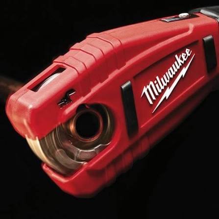 גוף חותך צינורות נחושת נטען 12V דגם C12 PC מבית Milwaukee מילווקי