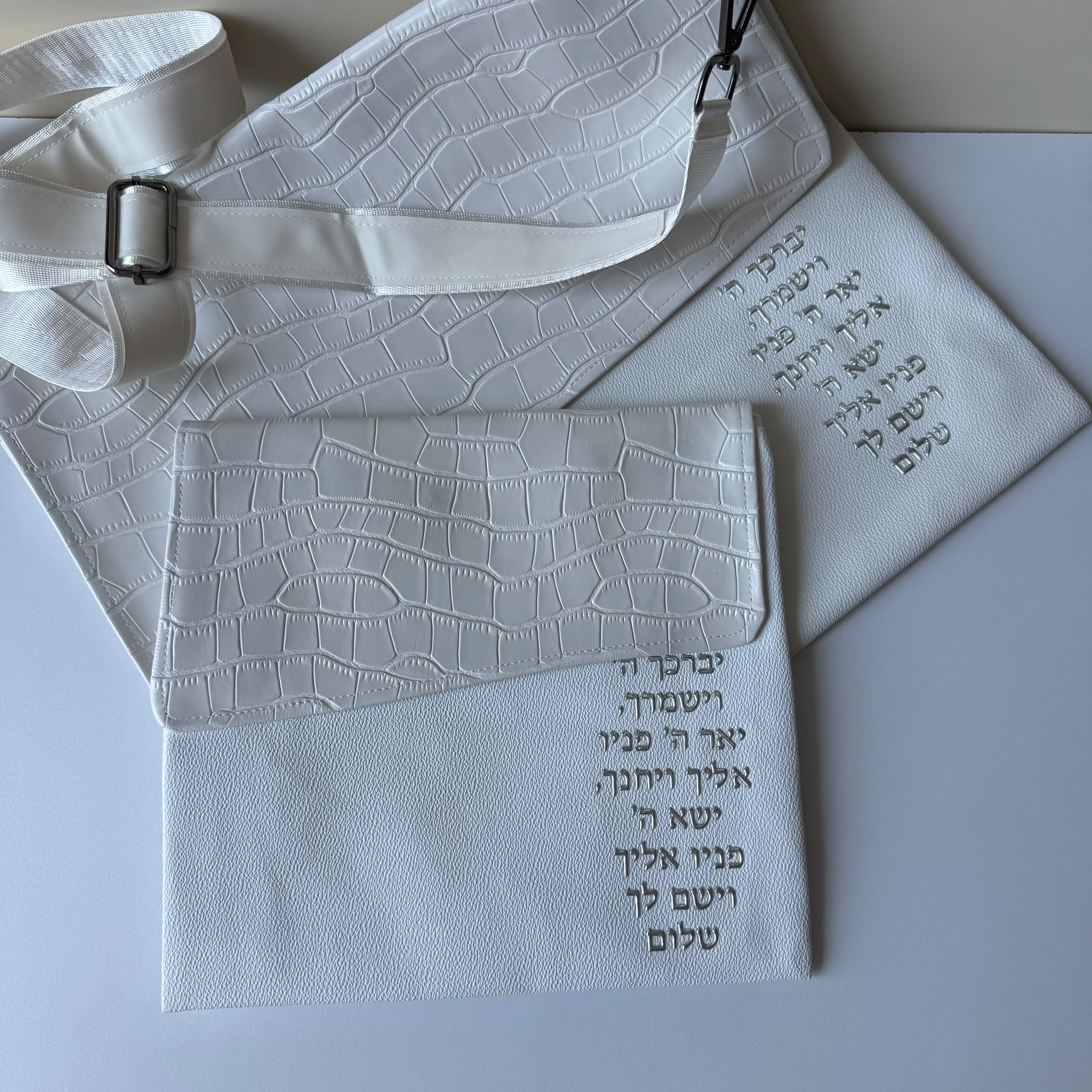 כיסוי טלית ולתפילין - דגם לבן כסף