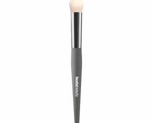 מברשת איפור מדוייקת הודה ביוטי HUDA BEAUTY Undereye Buff Brush