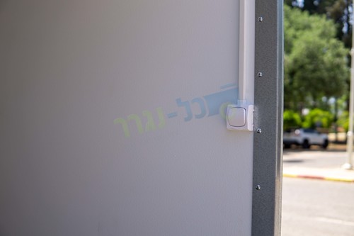 נגרר סגור פאנל אלומיניום מבודד משקל כולל 750 ק