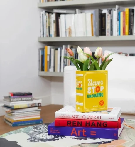 אגרטל ותומך ספרים Book Vase - צבע צהוב