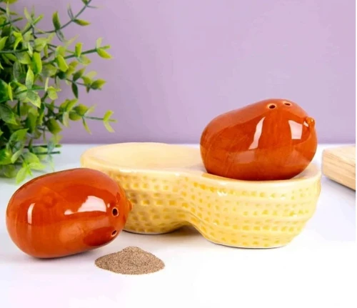 מלח פלפל בצורת בוטן Peanut