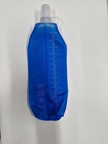 בקבוק מים גמיש לריצה ושחייה