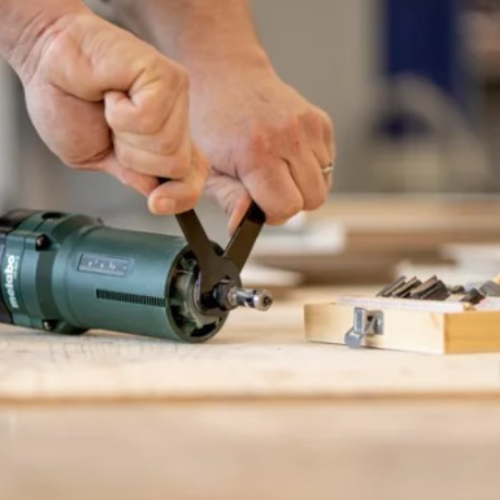 רוטר / טרימר Metabo FM 500-6 דגם 601741000 500W קומפקטי לעץ