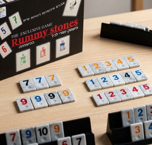 רמי סטונס מספרים וקלפים Rummy Stones - משחק חשיבה ואסטרטגיה קלאסי עם אבני שיש