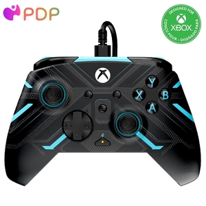 חבילת | XBOX SERIES X הכוללת זוג בקרים שחורים ומטען כפול של PD