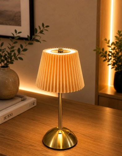 מנורת טאצ' LED נטענת בגוון קפה