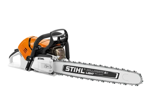 מסור שרשרת STIHL MS 500i במבט צד עם להב STIHL ROLLOMATIC ES LIGHT