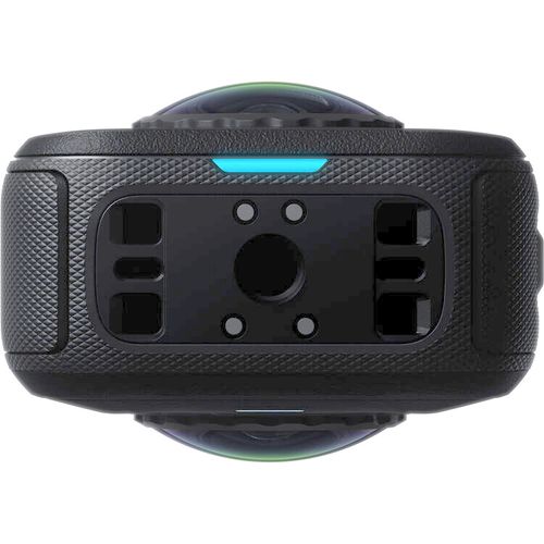 מצלמת אקסטרים מצלמת אקסטרים Insta360 X6 360° 8K Essentials Bundle