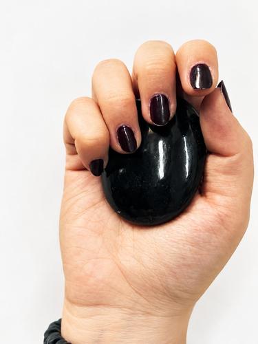 טורמלין שחורה פאלם BLACK TOURMALINE PALM (מתאימה לאחיזה ביד)