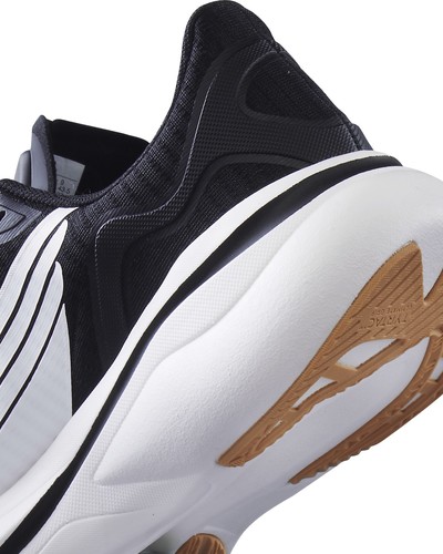 נעלי ריצה MAVERICK V1 MEN WHITE/BLACK GUM