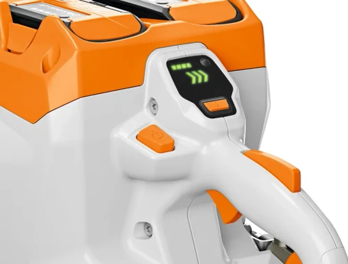 ‏מסור דיסק נטען STIHL TSA 500.0 עם צג LED דיגיטלי ושתי סוללות AP