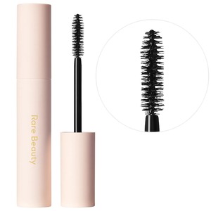 מסקרה מנפחת רייר ביוטי Rare Beauty by Selena Gomez  Perfect Strokes Universal Volumizing Mascara