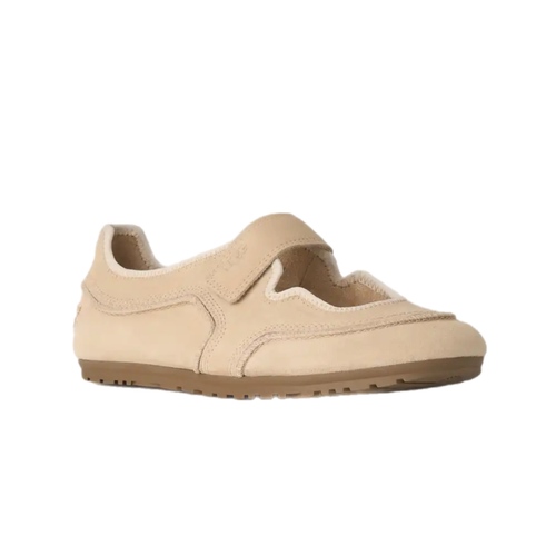 נעל UGG QUILL MARY מידות 36-41 לנשים - מבט צד