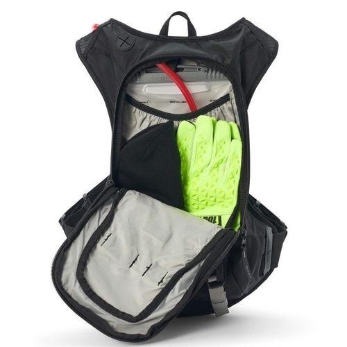תיק רכיבה שחור – USWE MOTO HYDRO 8L HYDRATION PACK BLACK