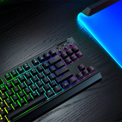 מקלדת גיימינג מכנית אלחוטית דגם BlackWidow V4 Tenkeyless HyperSpeed מבית Razer