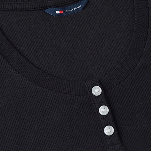 חולצה TOMMY JEANS מידות XS-XL לנשים בגוון שחור