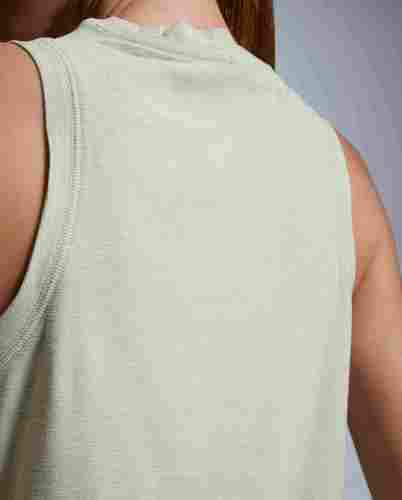 גופיית אימון 2XU Form Soft Jersey בגזרה משוחררת