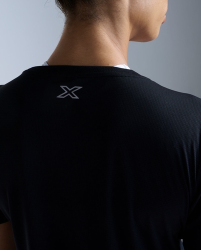 חולצת ריצה 2XU Aero Tee מנדפת זיעה
