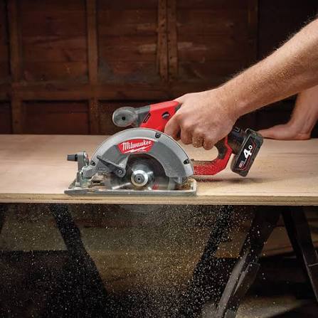 מסור עגול נטען 12V כולל סוללה 2AH ומטען מבית Milwaukee מילווקי