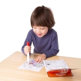חוברת טוש הקסם דינוזאורים מבית מליסה ודאג Melissa And Doug