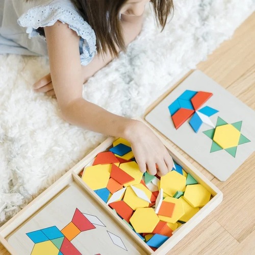 לוח צורות גאומטריות מעץ מבית מליסה ודאג Melissa And Doug
